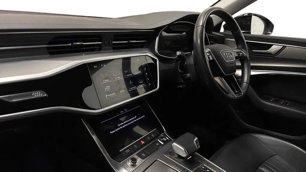 Usado Audi A6 Sport 204 HP (150 kW) 2023 Preto Sedan