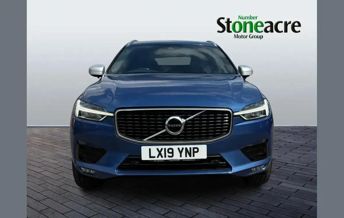 Used Volvo XC60 R-Design Pro 187 HP (137 kW) 2019 Blue SUV