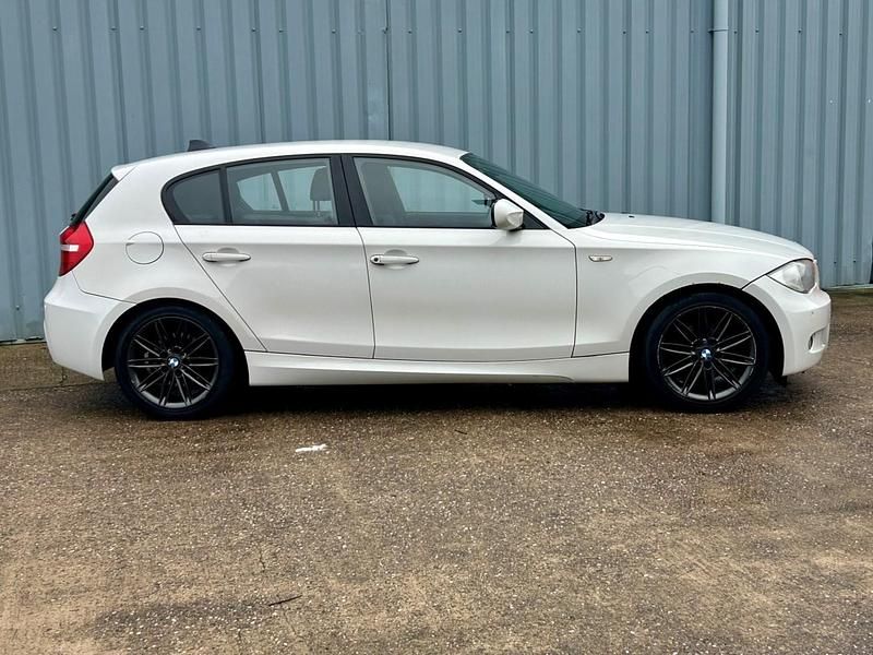 Used BMW 118 M Sport 2011 White Hatchback