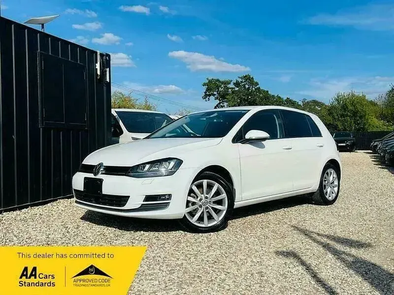 Used VW Golf VII Highline 122 HP (89 kW) 2016 White Hatchback