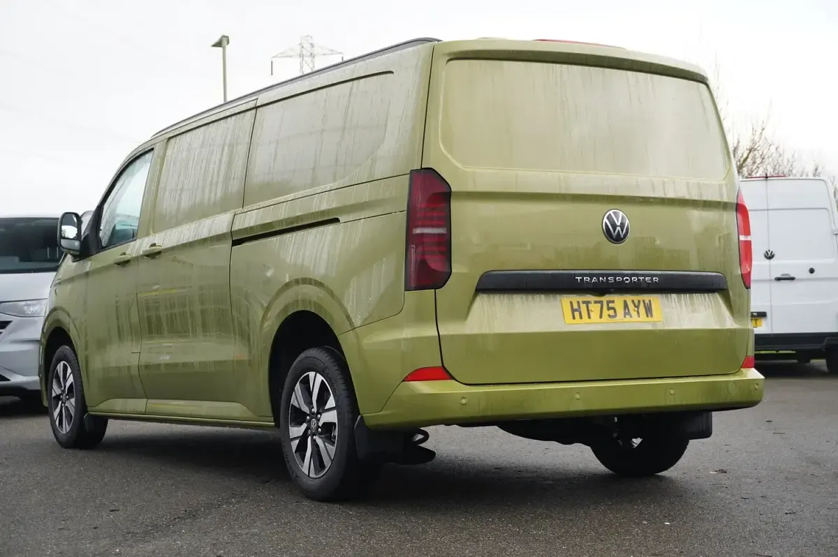 Used VW T7 2025 Green Van