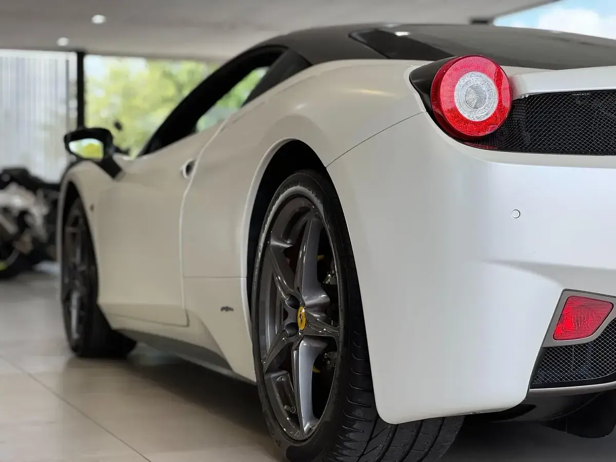 Used Ferrari 458 570 HP (419 kW) 2012 White Coupe