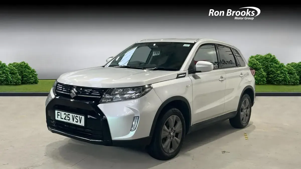Używany Suzuki Vitara 116 KM (85 kW) 2025 Srebrny SUV