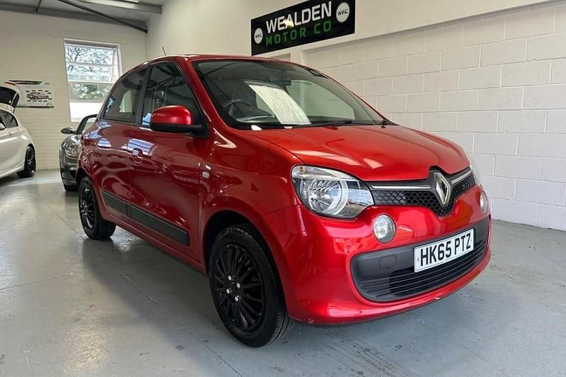 Red Used 2015 Renault Twingo Play Hatchback | £3,034 (Fair price) - Image 1/1