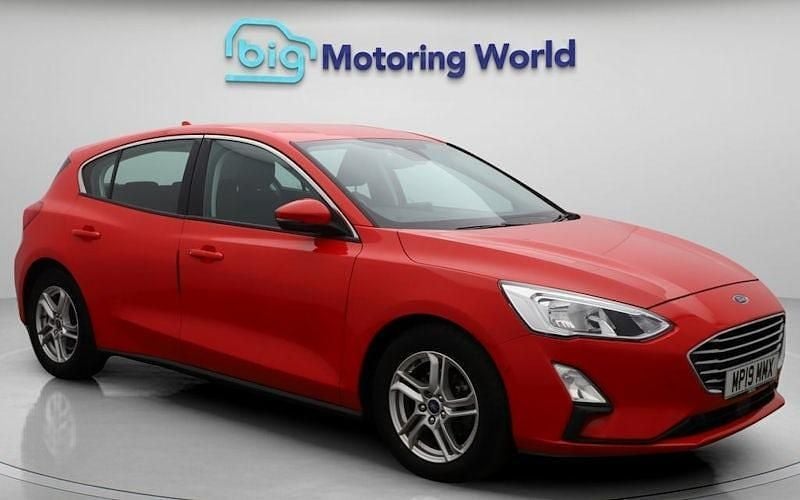 Used 2020 Ford Focus Zetec Hatchback | £10,100 (Good price) - Image 1/4