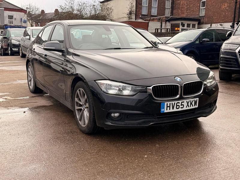 Begagnad BMW 318 2015 Svart Sedan