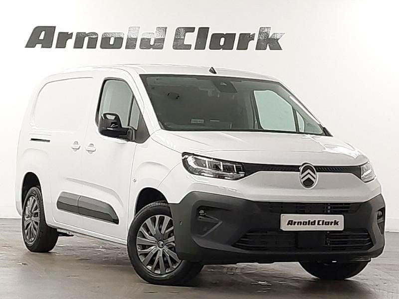 Used Citroën Berlingo 100 HP (73 kW) 2024 White MPV