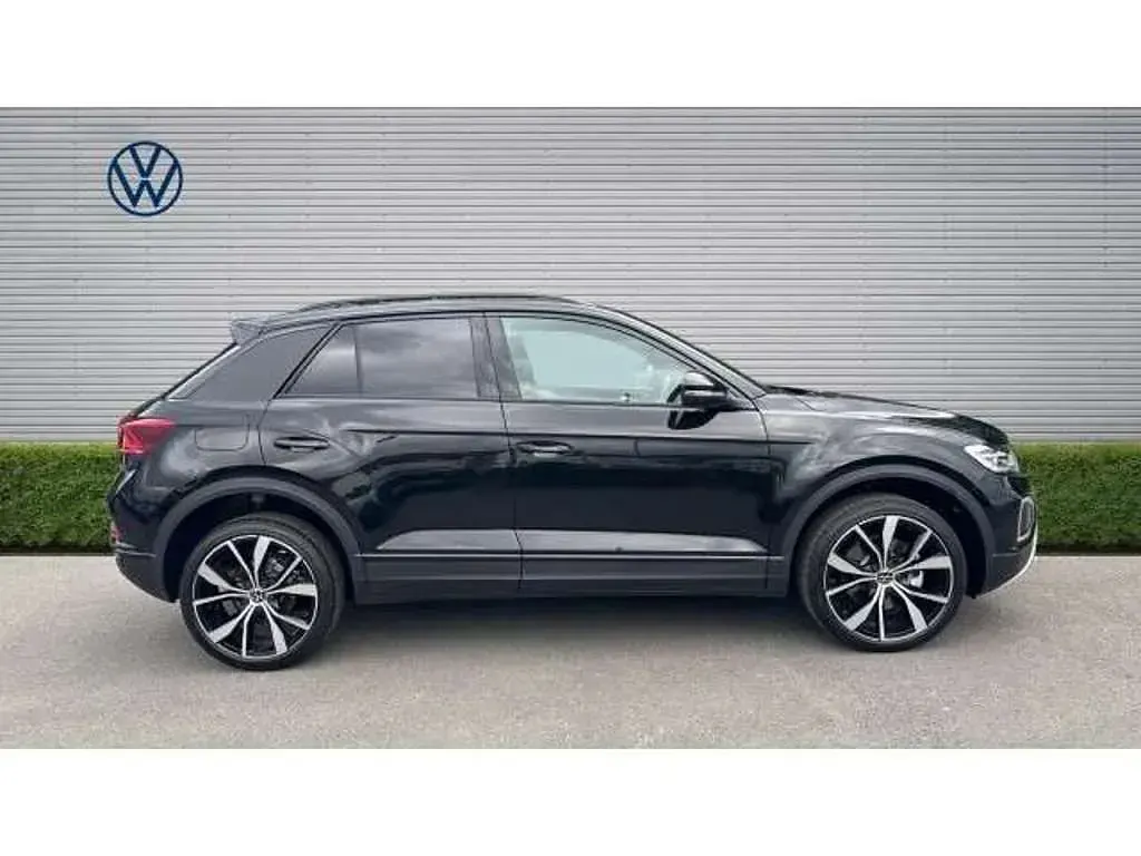 New VW T-Roc Design 116 HP (85 kW) 2025 Black SUV