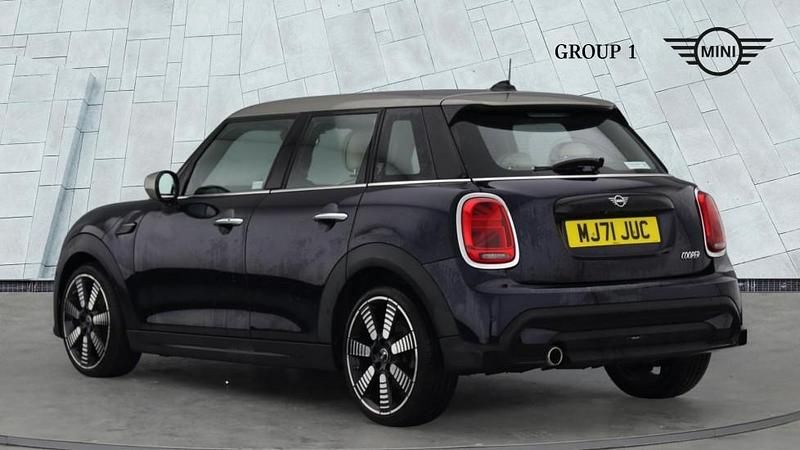 Used Mini Cooper Exclusive 134 HP (98 kW) 2021 Black Hatchback