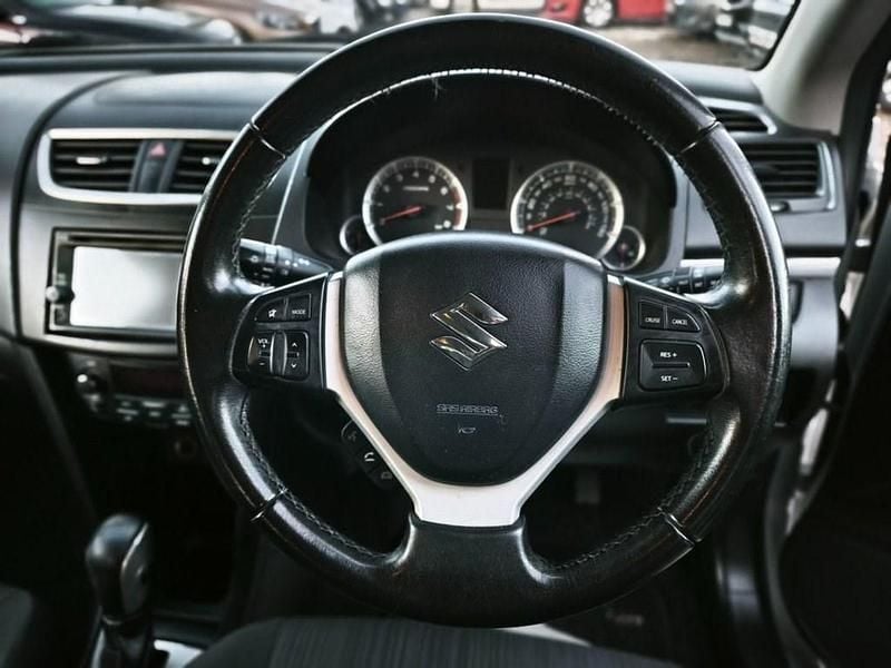 Used Suzuki Swift SZ4 94 HP (69 kW) 2014 Silver Hatchback