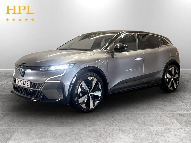 Begagnad Renault Megane E-Tech Techno 161 kW (220 HK) 2023 Grå Halvkombi