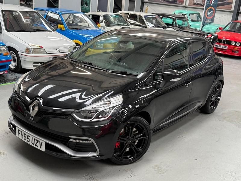 Black Used 2015 Renault Clio IV Hatchback | £7,500 (Fair price) - Image 1/4