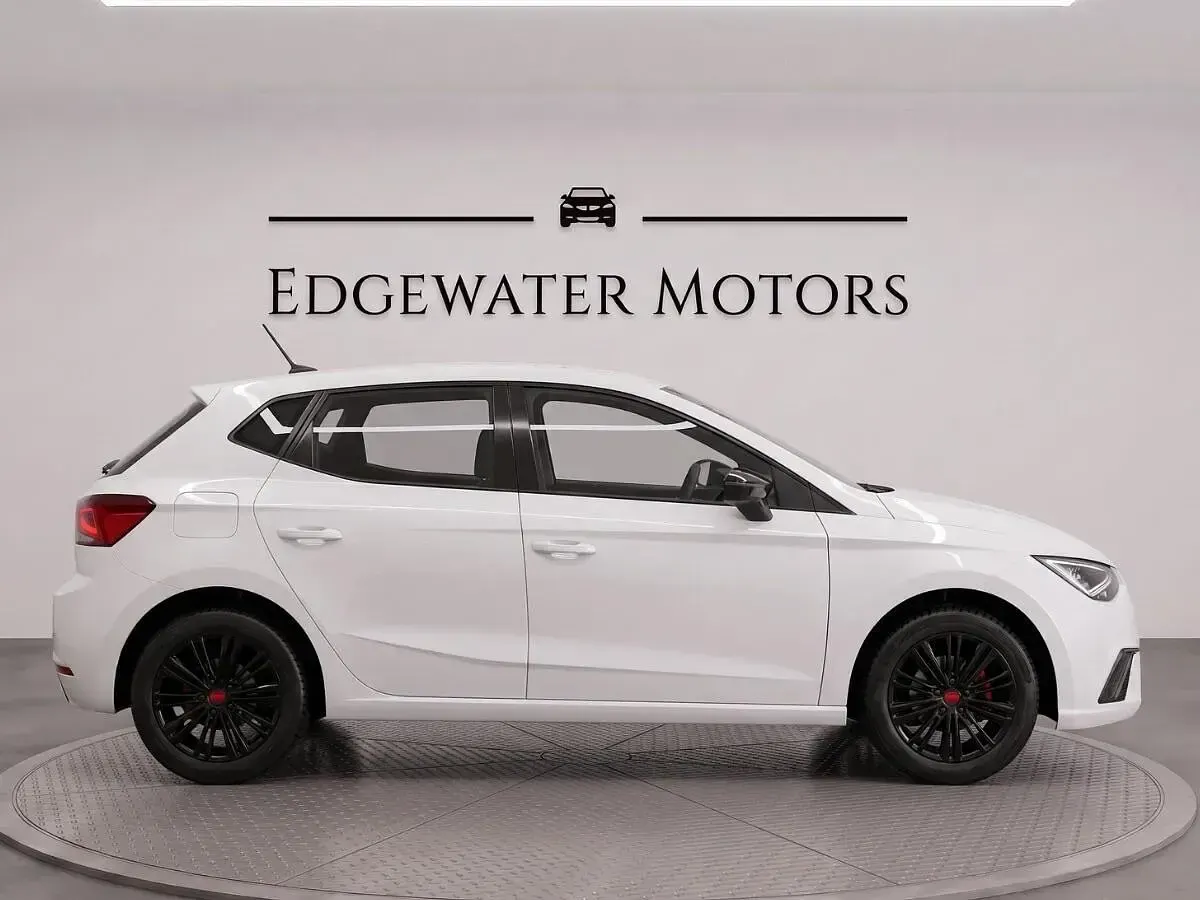 Used Seat Ibiza XCELLENCE 95 HP (69 kW) 2018 White Hatchback