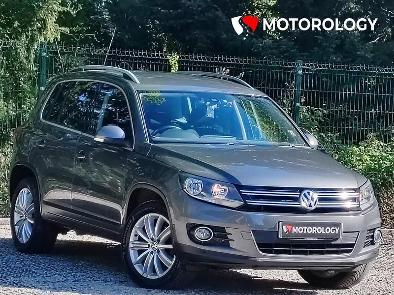 Usado VW Tiguan Edition 148 HP (108 kW) 2016 Cinzento SUV