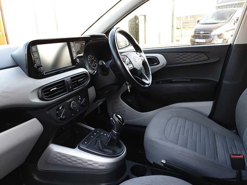 Used Hyundai i10 Premium 84 HP (61 kW) 2021 Turquoise Hatchback