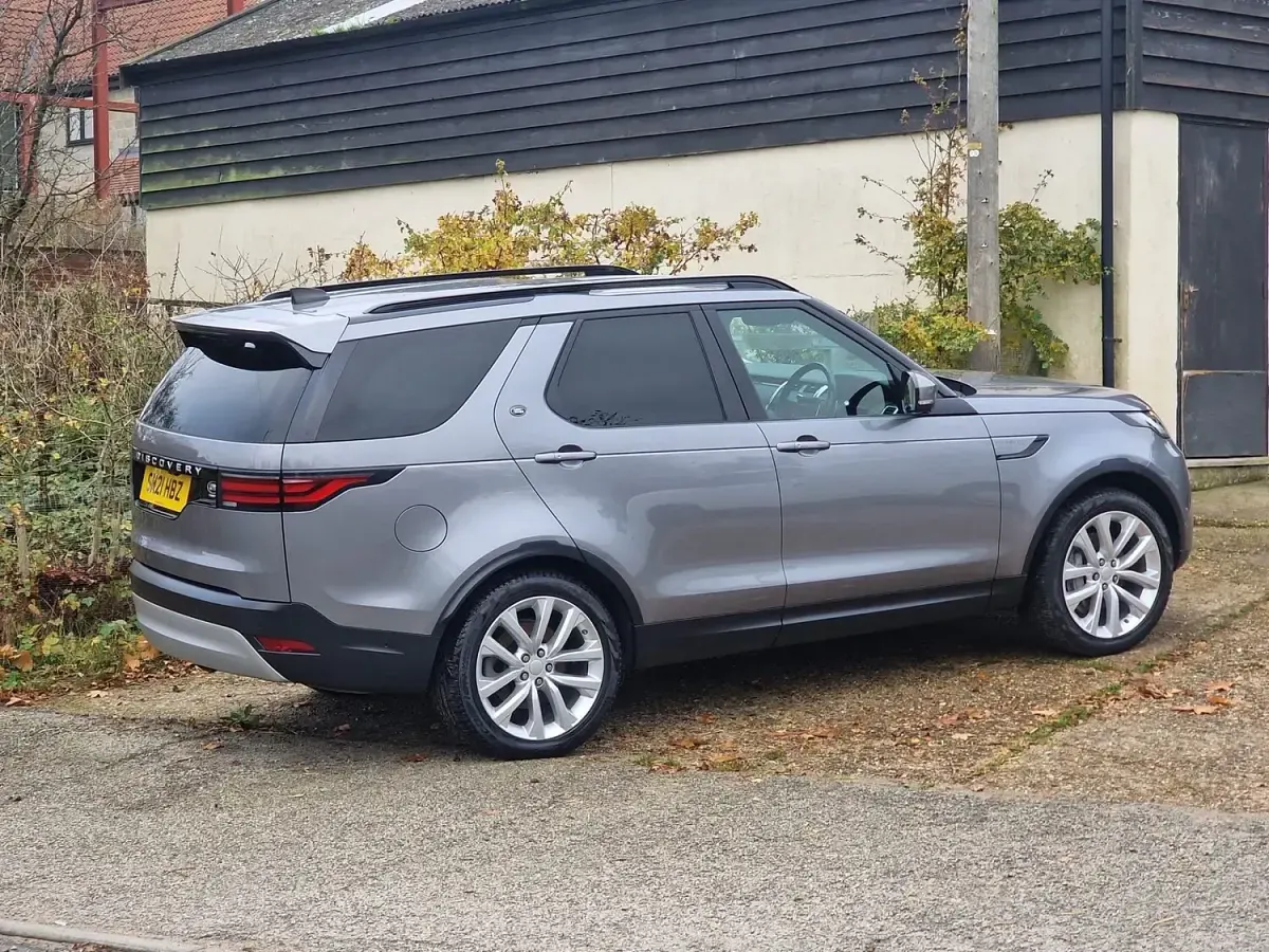 Used Land Rover Discovery 5 SE 2021 Grey SUV