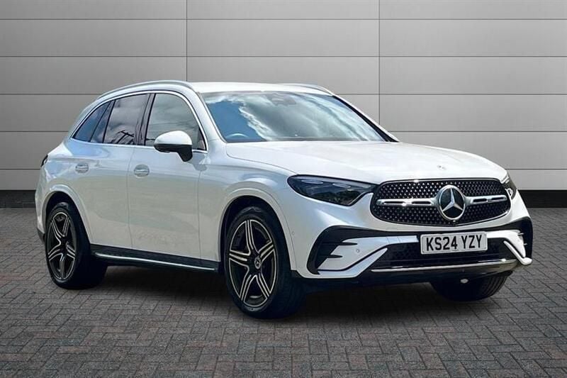 White Used 2024 Mercedes E300 AMG Line Premium Estate | £43,981 - Image 1/4