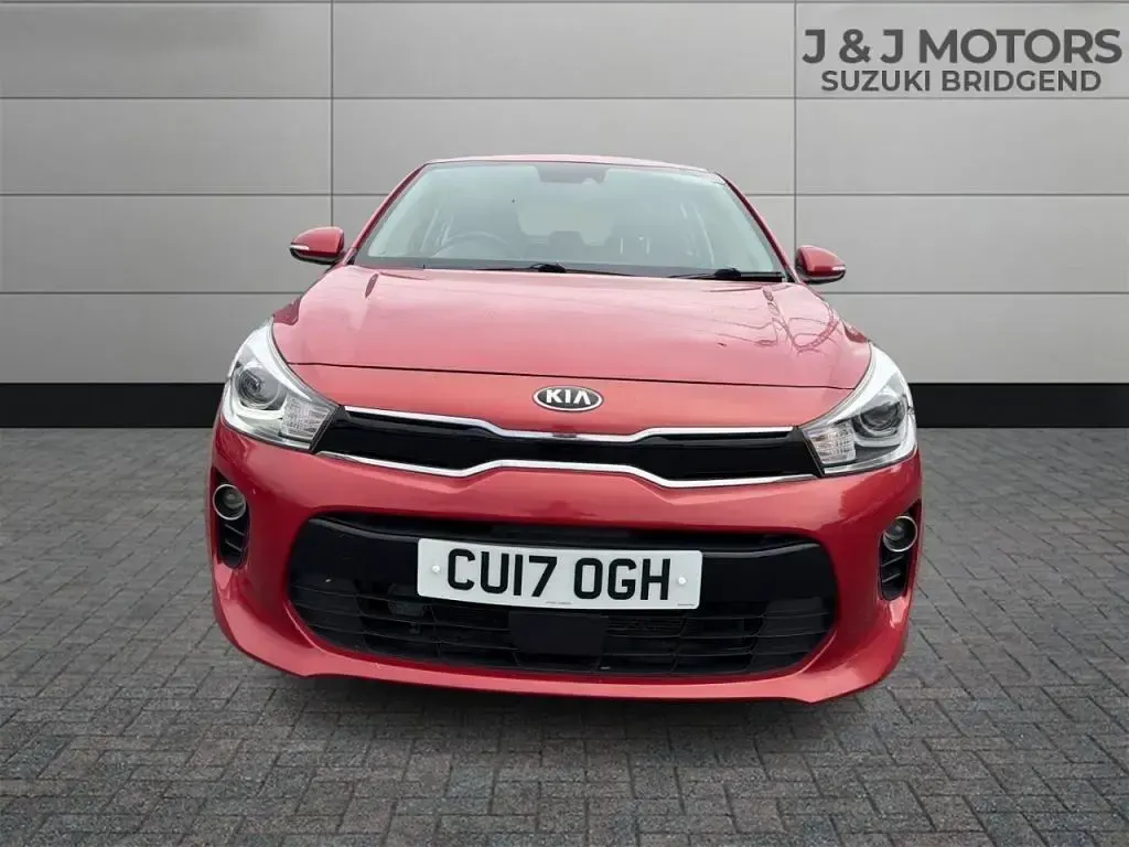 Used Kia Rio 84 HP (61 kW) 2017 Red Hatchback