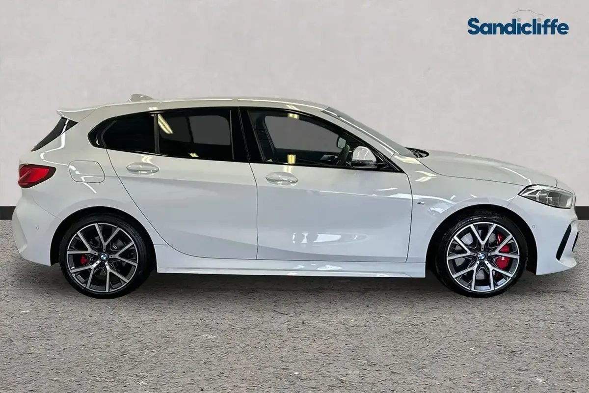 Usado BMW 128 Comfort Edition 265 CV (194 kW) 2024 Blanco Utilitario