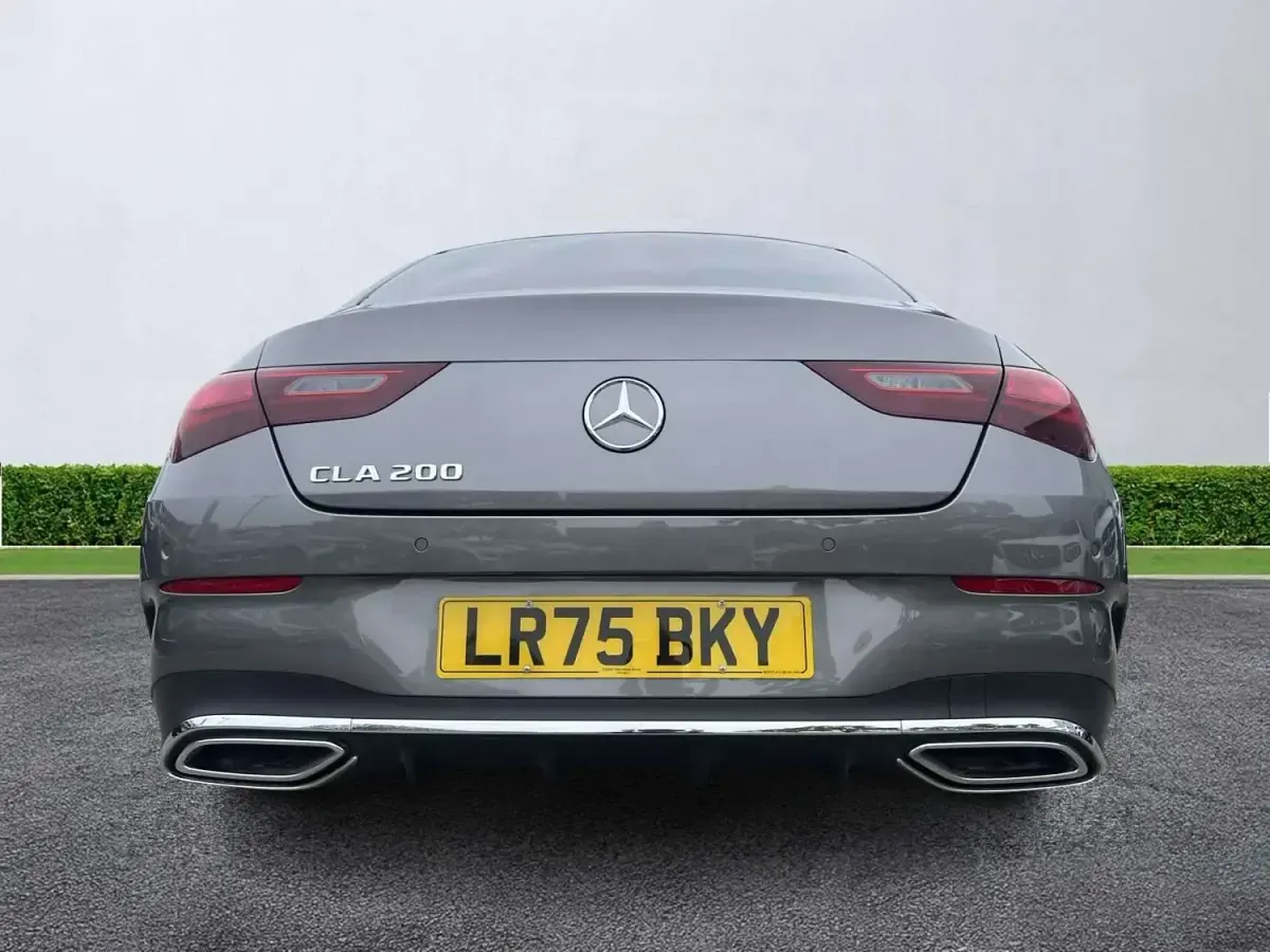 Occasion Mercedes CLA200 Executive 163 ch (119 kW) 2025 Gris Coupé