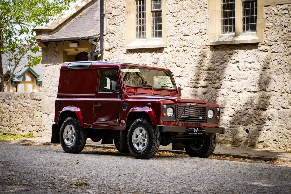 Used Land Rover Defender 2000 Red SUV
