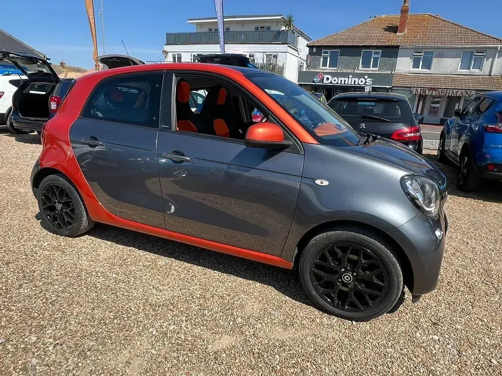 Used Smart ForFour Edition #1 90 HP (66 kW) 2015 Grey Hatchback