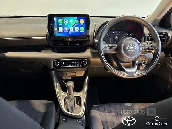 Used Toyota Yaris Hybrid 2025 White Hatchback