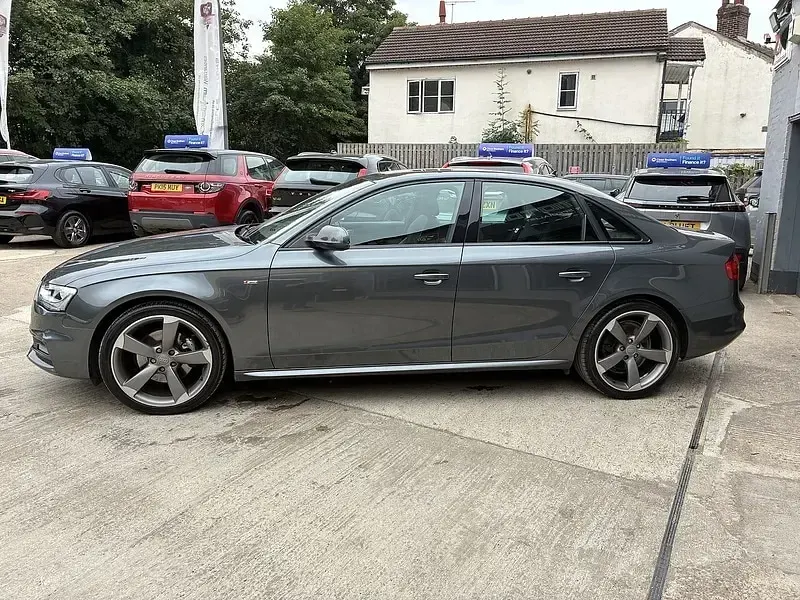 Used Audi A4 Black Edition 177 HP (130 kW) 2014 Grey Sedan