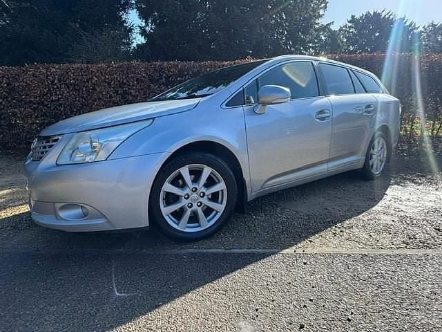 Used Toyota Avensis 146 HP (107 kW) 2009 Silver Estate