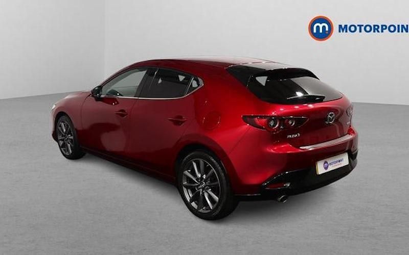 Used Mazda 3 Edition 122 HP (89 kW) 2022 Red Hatchback