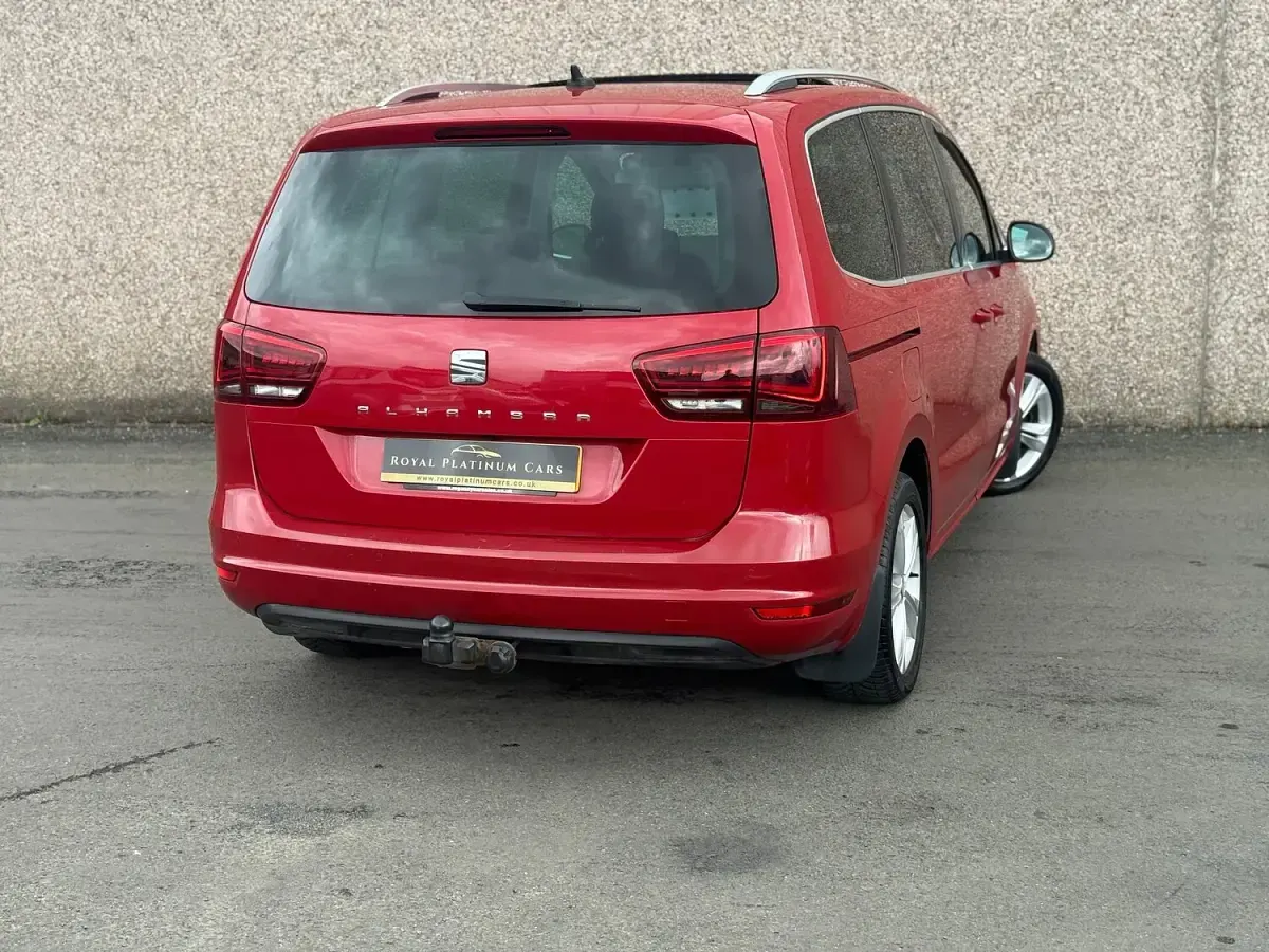 Used Seat Alhambra XCELLENCE 150 HP (110 kW) 2018 Red MPV