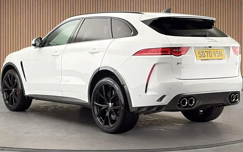 Used Jaguar F-Pace SVR 551 HP (405 kW) 2020 Fuji white SUV