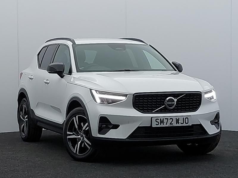 White Used 2023 Volvo XC40 Plus SUV | £24,298 (Good price) - Image 1/4