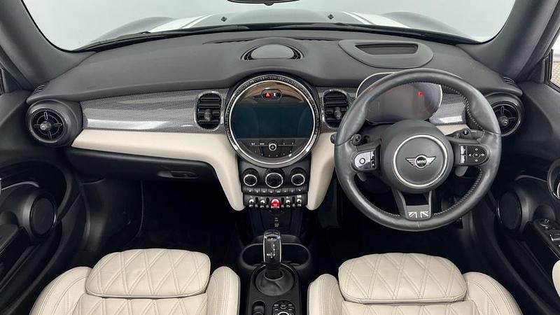 Used Mini Cooper S Exclusive 176 HP (129 kW) 2022 Black Hatchback