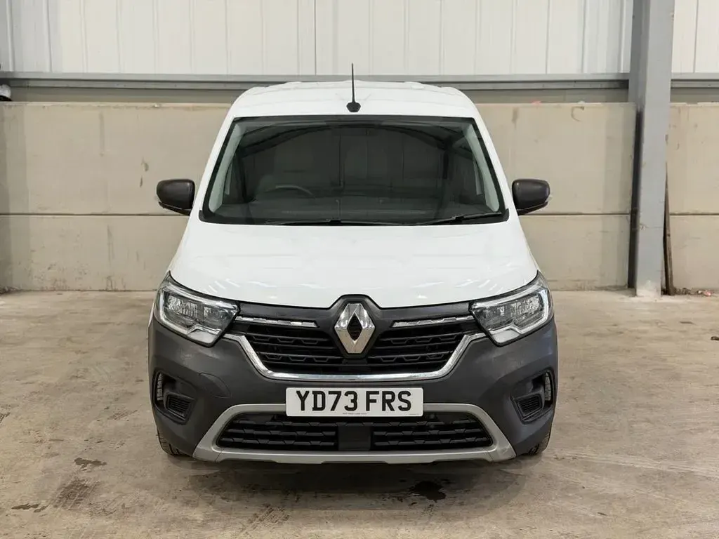 Used Renault Kangoo 95 HP (69 kW) 2024 White MPV