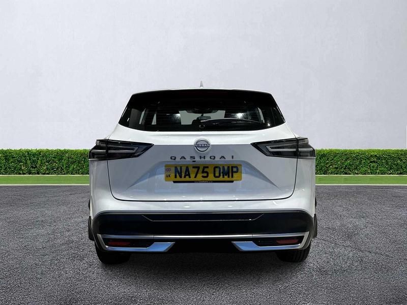 Used Nissan Qashqai Acenta Premium 2025 White SUV