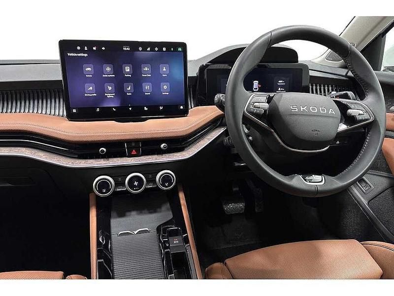 Used Skoda Superb LAURIN & KLEMENT 142 HP (104 kW) 2025 Pure white Estate