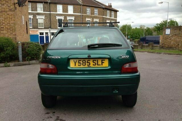 Begagnad Citroën Saxo 2001 Halvkombi