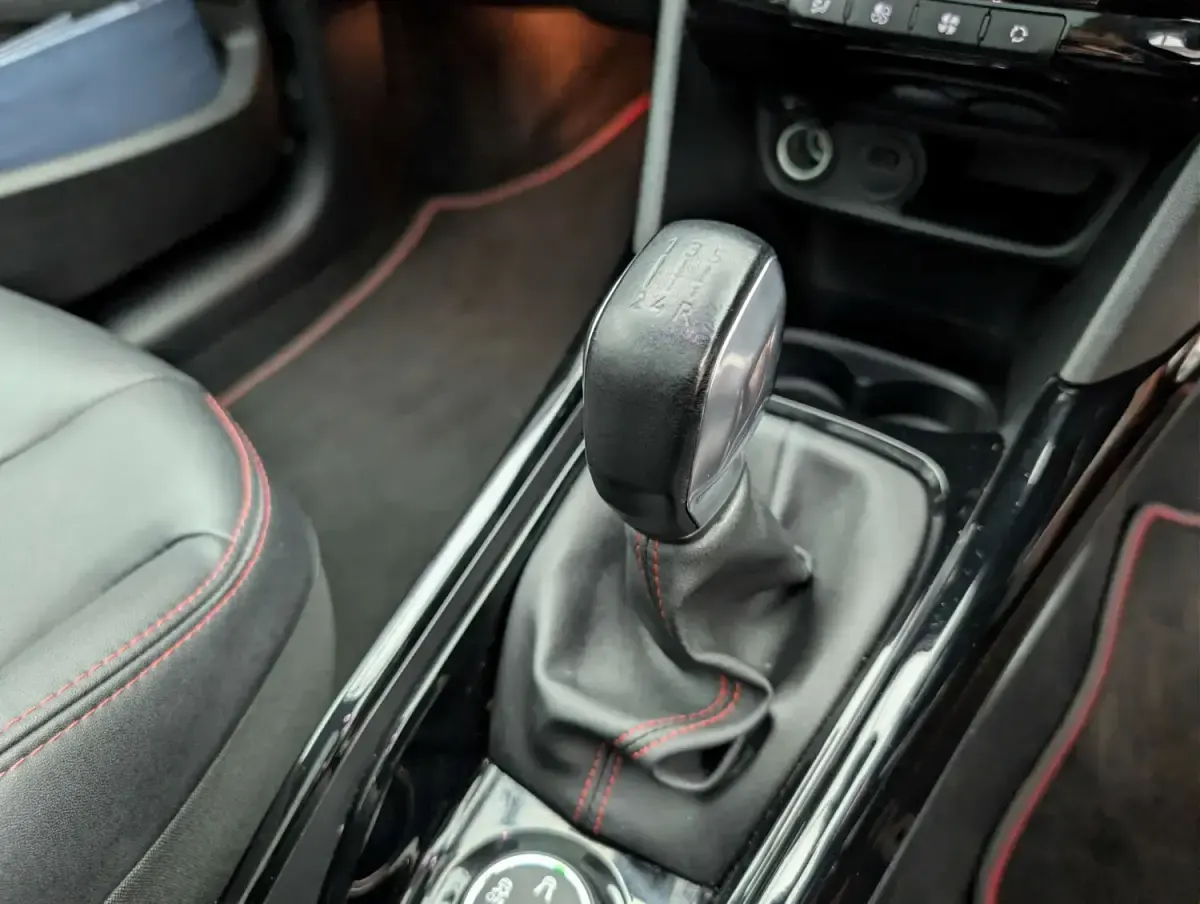 Second-hand Peugeot 2008 GT-line 2019 Negru SUV