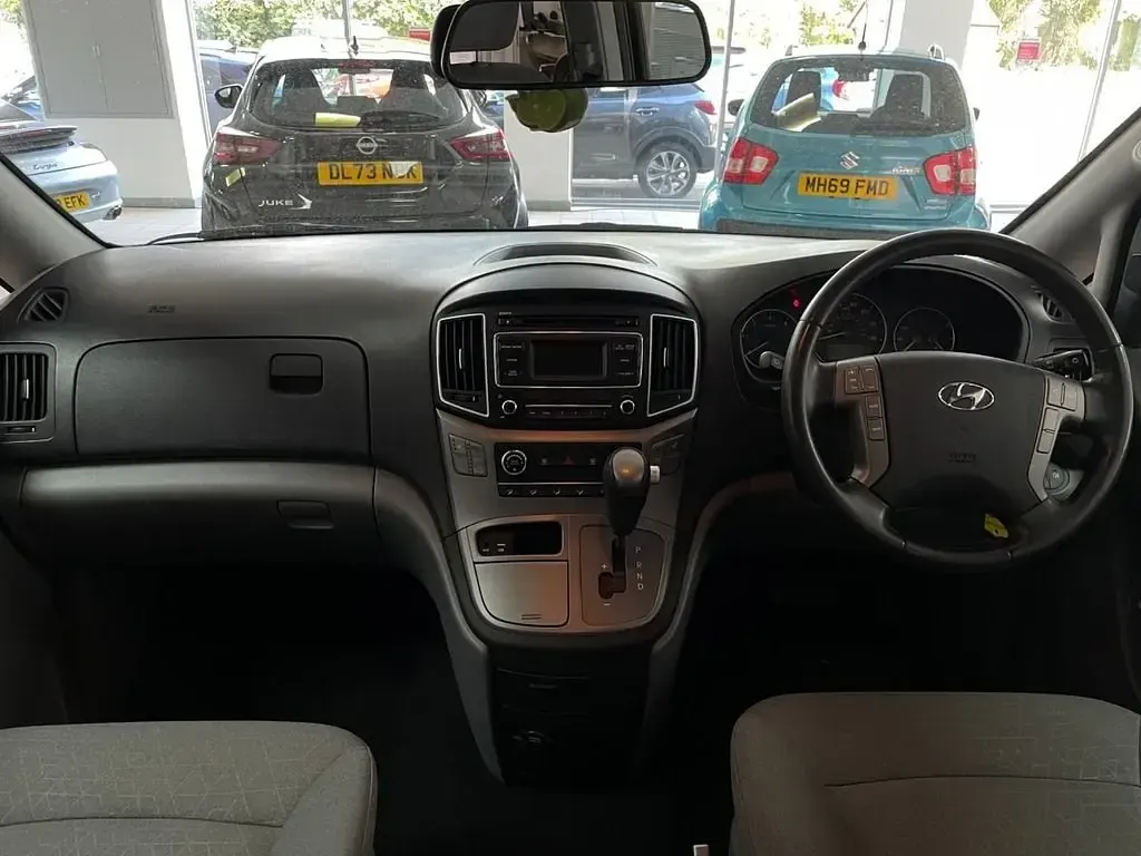 Usado Hyundai I800 SE 170 CV (125 kW) 2019 Negro Monovolumen
