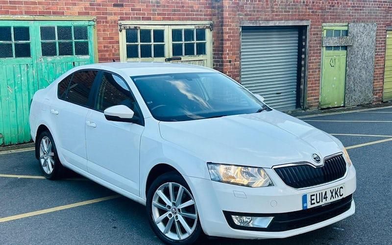 Used Skoda Octavia Elegance 140 HP (102 kW) 2015 Hatchback