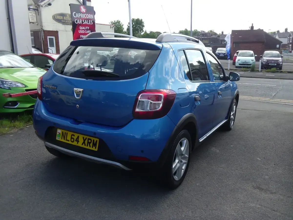 Used Dacia Sandero Lauréate 2014 Blue Hatchback