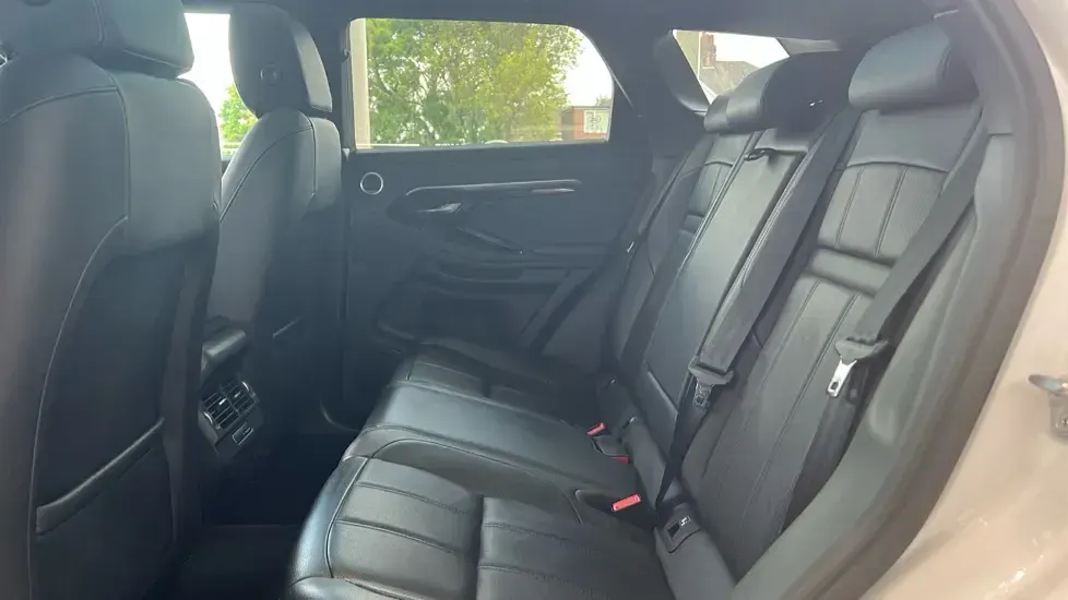 Used Land Rover Range Rover evoque 309 HP (227 kW) 2022 White SUV