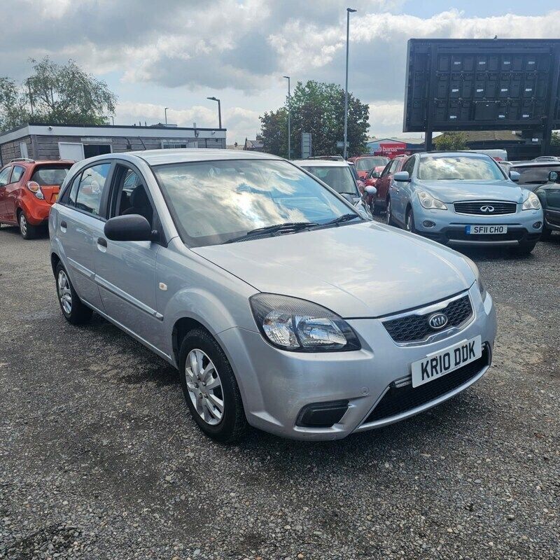 Silver Used 2010 Kia Rio 2 Hatchback | £995 (Good price) - Image 1/4