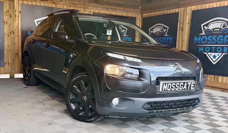 Used Citroën C4 Cactus Flair 2017 Black Hatchback