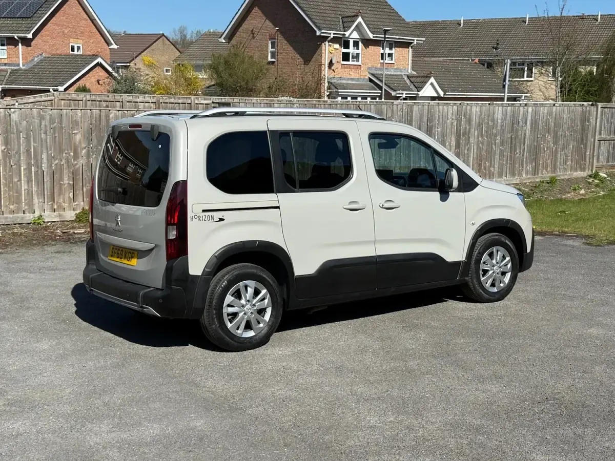 Used Peugeot Rifter Allure 2020 Beige MPV