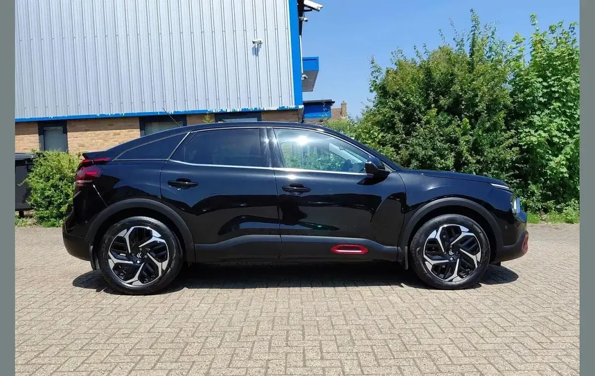 Used Citroën C4 PureTech 128 HP (94 kW) 2023 Black SUV