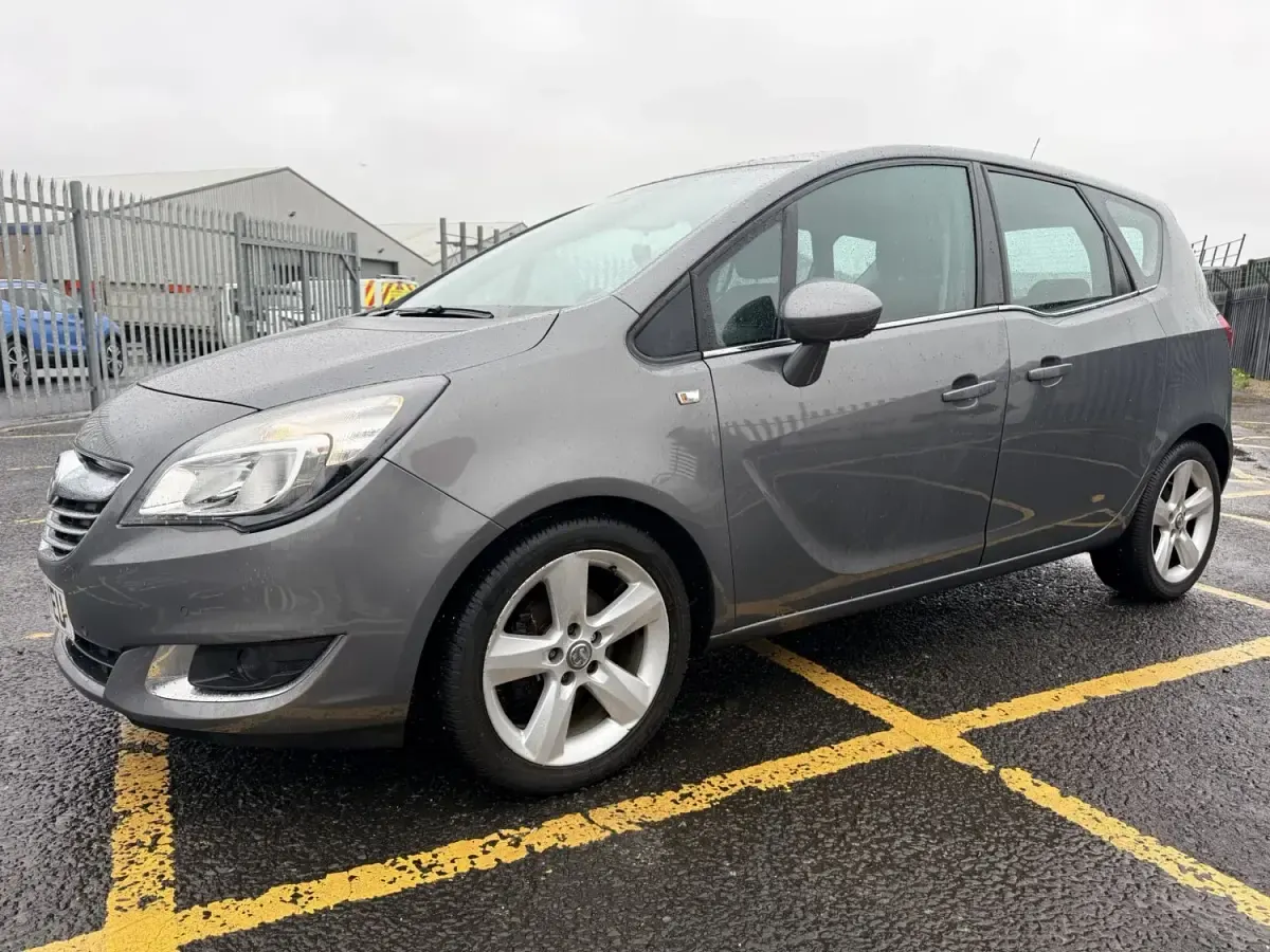 Używany Vauxhall Meriva 2015 Szary Minivan