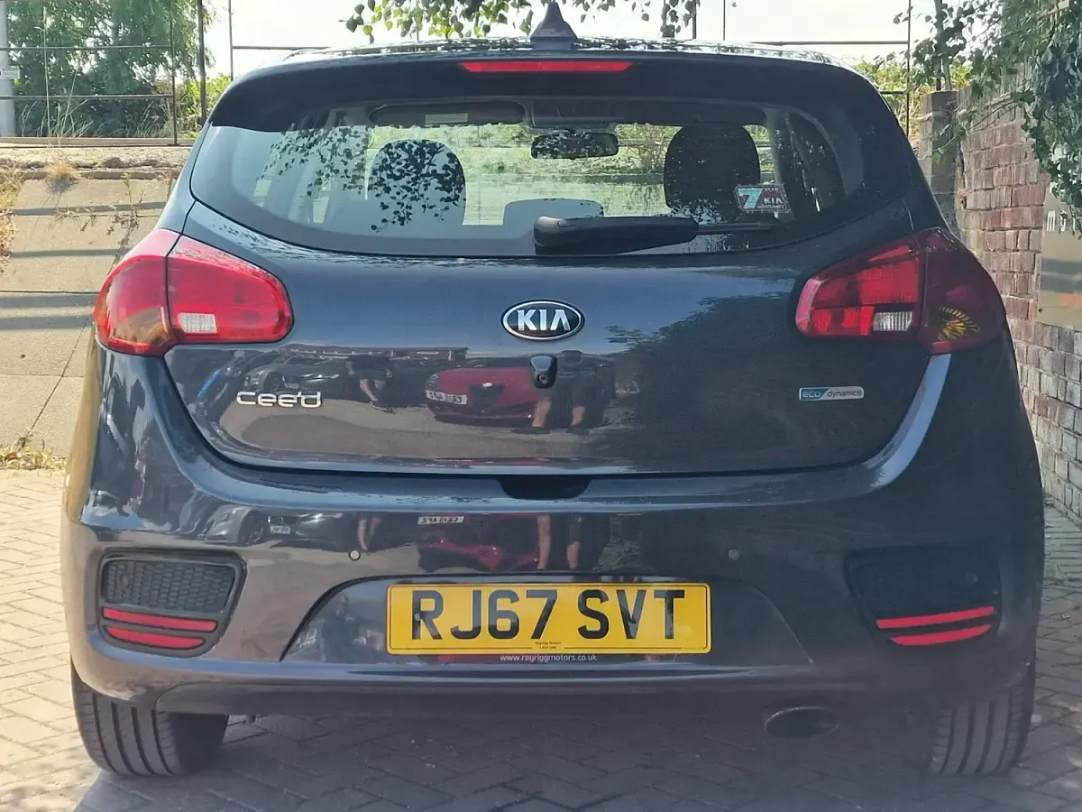 Used Kia Ceed 2018 Silver Hatchback