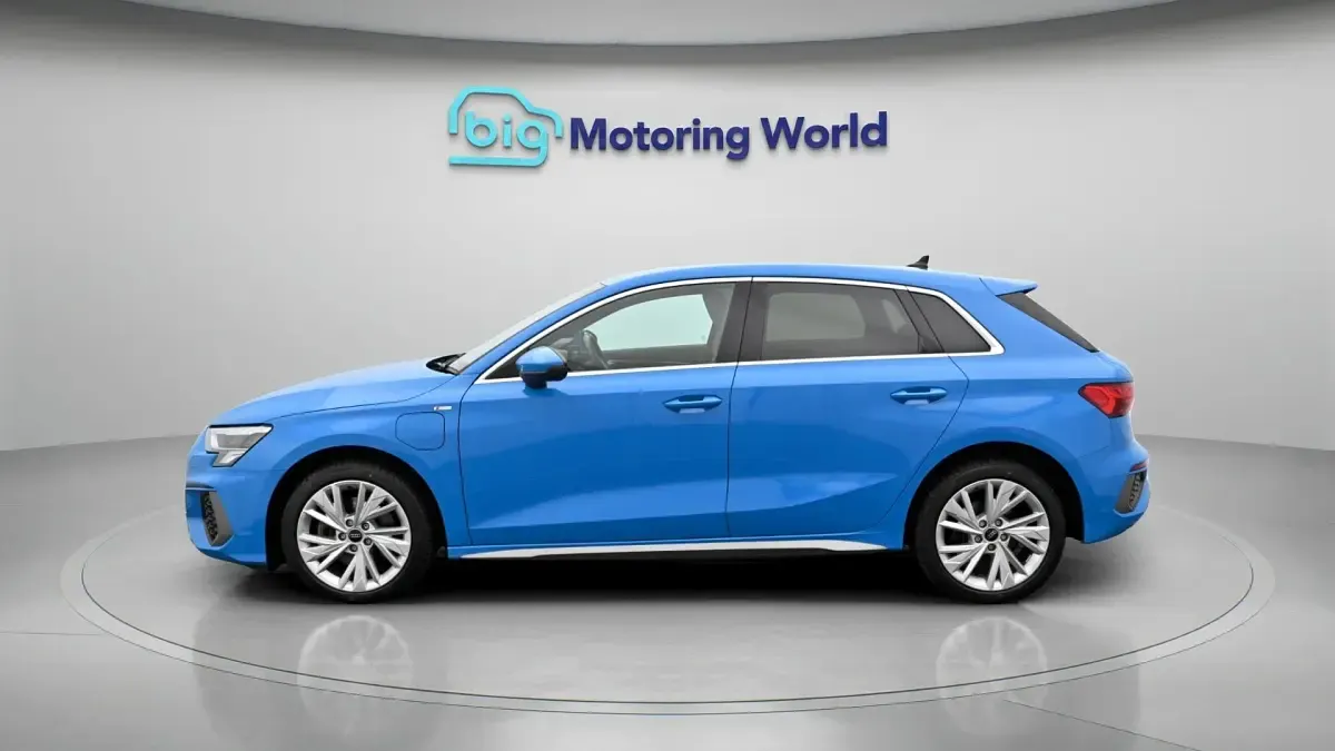 Begagnad Audi A3 Sportback e-tron S-Line 204 HK (150 kW) 2024 Halvkombi